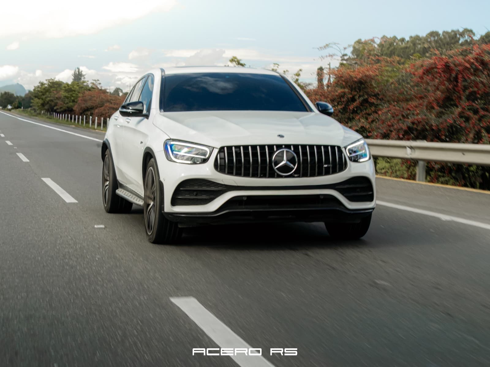AMG GLC 43 - VANESSA LEON